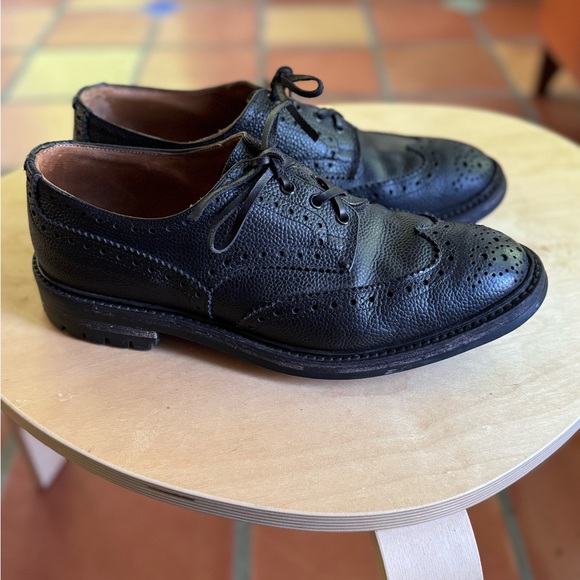 Classic Black Leather Men's Brogues - Picture 3 of 8